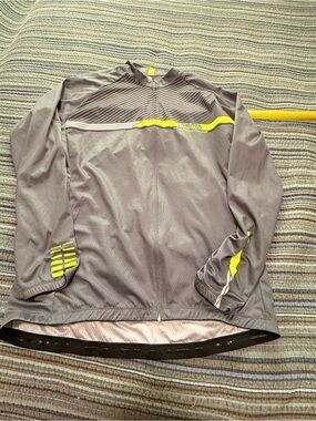 Rotto Men's Gray Cycling Long Sleeved Jersey with Yellow Accents